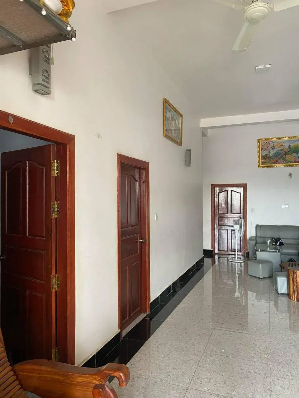 Ordinary house or business house